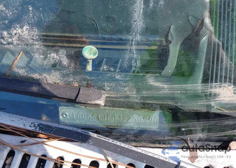 1988 Chevrolet S Truck S10 из США, поврежденный, VIN 1GCBS14E0J2250990